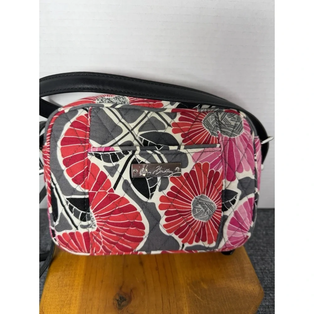Vera‎ Bradley Floral Nightingale Crossbody Bag Quilted Red Gray Black Retired